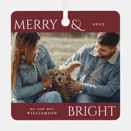 メリーモダンススタイリッシュクリスマス家族写真赤 メタルオーナメント (正面)