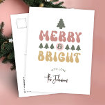 メリー明るいカラフルレトロNo Photo Christmas シーズンポストカード<br><div class="desc">このカラフルと明るい休日はがきデザインでヴィンテージの懐かしさのtouchメリーをクリスマスカードに追加。フェスティバルレッド、グリーン、ピンクのレトロなフォントを搭載し読て、背面に宇宙を付けメリーて「明るいカスタム」を実現。このシーズモダンンの挨拶はがきデザインは、あなたの家族や友人のためのグルーヴとおもしろい休日はがきを作るのに最適である。</div>