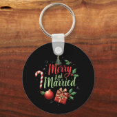 メリー祝結婚したの初めてのクリスマス キーホルダー (正面)