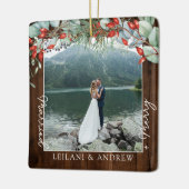 メリー結婚した緑色水彩写真ダークウッド セラミックオーナメント (左)