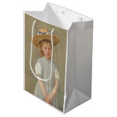 メリー・カサット - ストローハットをかぶった子供 ミディアムペーパーバッグ (正面アングル)