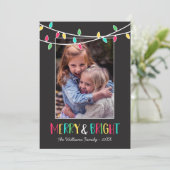 メリー&ブライト – カラフルストリングライト – 写真 シーズンカード (スタンド正面)