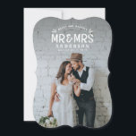メリー&結婚したクリスマス結婚の写真カード シーズンカード<br><div class="desc">メリー&ク結婚したリ結婚スマスの写真カード今年のホリデーシーズンにスタイルで幸せなニュースを発表結婚し、この発表とクリスマス/休日のフォトカード。写真に合わせて背景色を変更する。コレクションの一部。</div>