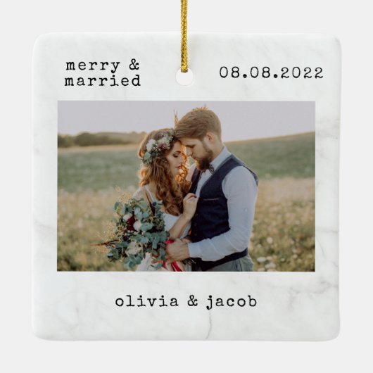 メリー&結婚した初めてのクリスマス結婚の写真 セラミックオーナメント (裏面)