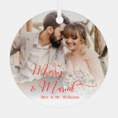 メリー&結婚した 結婚2枚の写真の赤い書道 メタルオーナメント (裏面)