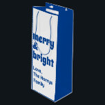 メリーBright Minimalist Christmas Family Black ワインギフトバッグ<br><div class="desc">エレガントクリスマス色のミニマル抱き枕。タイポグラフィエレガントはシンプル白と大のメッセージと与えし、家族の贈り物の名前の下に"明るいメリー"と。バッグのデザインはシンプルクリスマス色のコレクションの一伝統的部である。クリスマスの季節に特別な、あなたはそれをパーソナライズし与えて、あなたの家族、友人や知り合いは次の休日の間にプレゼントすることができる。</div>