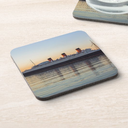 メリーHMSの女王 コースター (左側)