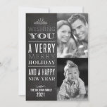 メリーHoliday and Happy New Year Chalkboardの写真 シーズンカード<br><div class="desc">お休みメリーと新年をお祈り。この素朴な休日の写真カードで家族や友人に休日の願いを送信する。レトロなタイポグラフィと黒板の背景が見られる。</div>