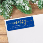 メリーScript Gold Foil on Blue Christmas Address ラベル<br><div class="desc">このシンプルフェスティバルデザインは、金ゴールドフォイルのメリーあいさつフェイクを特徴とする。クリックカスタマイズボタンを使用すると、文字/写真やデザイン要素の変更/追加をより柔軟に行うことができる。このデザインのバリエーションや調整製品は当店zazzle.com/store/doodleluluで入手できる。お連絡もし客様のマッチングデザインを作成するには、この製品を特定の製品に適用する必要ユニークがあります！6月2日までにDoodleLuluを見てくれてどうもありがとうバグデザイン!</div>