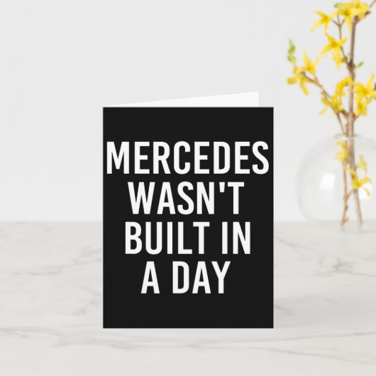 メルセデスは日の誕生日名に組み込まれていおもしろいなかった カード (黄色い花)