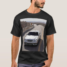 メルセデスE63 AMG Tシャツ – 高級スポーツカーE用