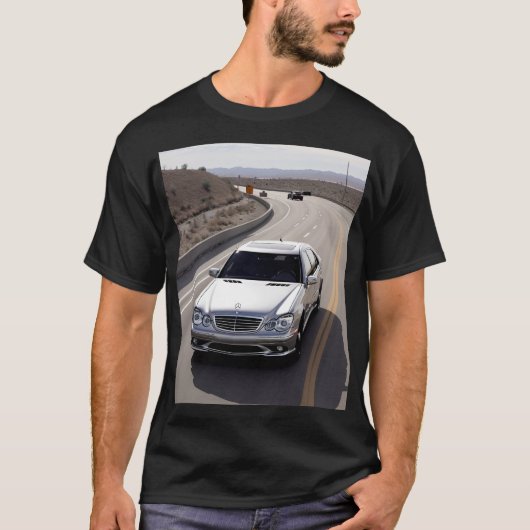 メルセデスE63 AMG Tシャツ – 高級スポーツカーE用 (正面)
