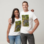 メルローの房が熟したブドウのつる - シャトー Tシャツ (ユニセックス)