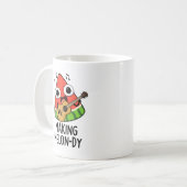 メロディで笑顔になるメロンのダジャレ コーヒーマグカップ (正面左)