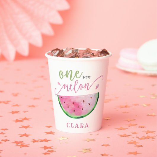 メロンのスイカに入っている人 紙コップ (インサイチュ)