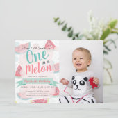 メロンのスイカの女の子で1つ写真1歳の誕生日 招待状 (スタンド正面)