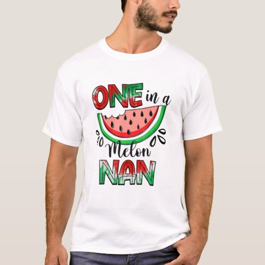 メロンのナンのスイカの一致する家族のフリの1つ Tシャツ (正面)