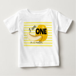 メロンの中でひとつ 初めての1歳 誕生日パーティー ベビーTシャツ