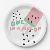 メロンの中でスイカをめくるのかわいいスイカ    ペーパープレート (正面)