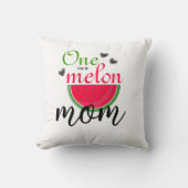 メロンの母スイカに入っている人 クッション (正面)