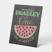 メロンの黒板に1つ1歳の誕生日 台座サイン (正面)