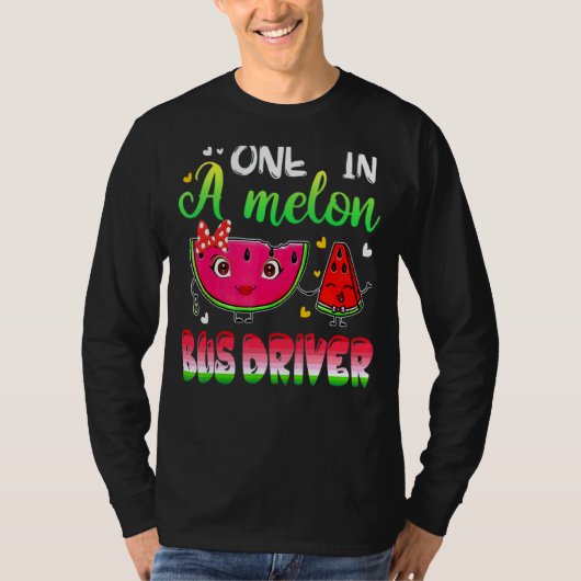 メロンバスの運転手のスイカに乗っている人 Tシャツ (正面)