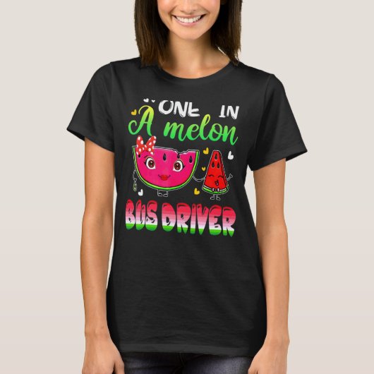 メロンバスの運転手のスイカに乗っている人 Tシャツ (正面)