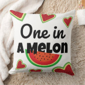 メロン装飾用クッションの一つ：甘い夏の雰囲気 クッション (ブランケット)