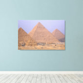 メンカウレ・ミセリヌス角錐(Pyramid of Menkaure Mycerinus)、ピラミッド キャンバスプリント (インサイチュ (ウッドフロア))