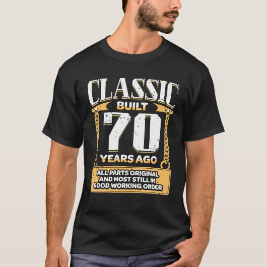 メンクラシックズ70歳70年前に建てられた Tシャツ (正面)