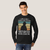 メンス私はパパおじいちゃんで消防退職した士だ Tシャツ (正面フル)