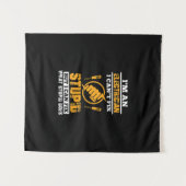 メンス電気おもしろい技師は私には出来ない電気技師 タペストリー (正面(横))