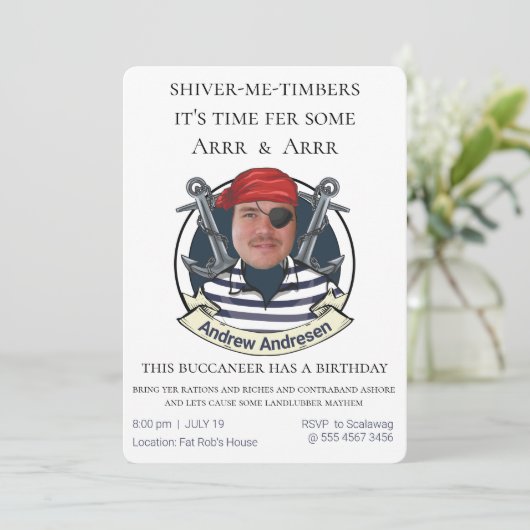 メンズおもしろい海賊版誕生日追加顔おもしろいFab 招待状 (スタンド正面)