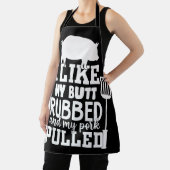 メンズおもしろいBBQ – 私は私のお尻を擦ったTシャツが好き エプロン (インサイチュ)