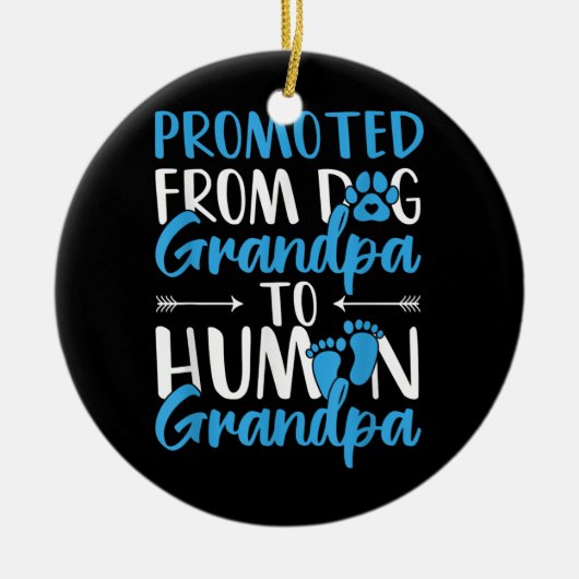 メンズが犬のおじいちゃんから人間のおじいちゃんに昇格 セラミックオーナメント (正面)