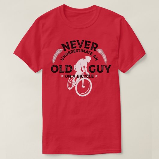 メンズは決して自転車Cの老人を過小評価しない Tシャツ (デザイン正面)