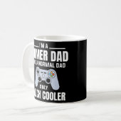 メンズゲーマーパパのような通常のパパ – ビデオゲームの怒り コーヒーマグカップ (正面左)