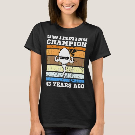 メンズスイミングチャンピオン43年前に最も速い精子 Tシャツ (正面)
