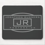 メンズスポーティジオメトリックグレー&ダークグレー マウスパッド<br><div class="desc">スポーティモノグラムのなデザイン。</div>