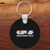 メンズスリーピージョージョー地下ドウェラープロトランプアンチBi キーホルダー (正面)