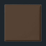 メンズスーツでプロフェッショナルの表情を高める マグネット<br><div class="desc">洗練されたスーツとネクタイを着た男性の魅力を発見し、茶色の背景にエレガンスを醸し出しスタイリッシュている。プロフェッショナルや服装にフォーマル最適。成功の典型となろう</div>