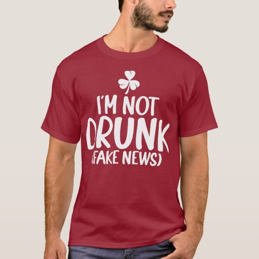 メンズセントパトリックデービール飲みアメリカ国旗 Tシャツ (正面)