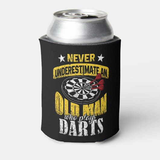 メンズダーツプレーヤー決して老人を過小評価しないWh 缶クーラー (缶裏面)