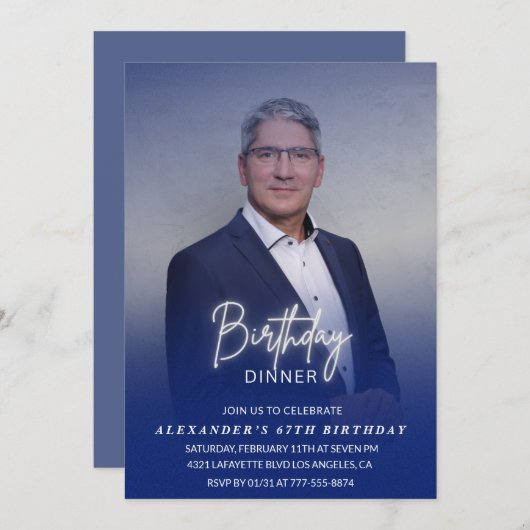 メンズディナーフォトネイビーブルー67歳の誕生日の招待 招待状 (正面/裏面)