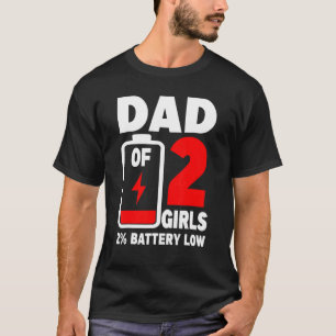 メンズパパの2女の子の疲れたパパ死んだ電池父親 Tシャツ