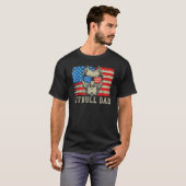 メンズピットブルパパアメリカンピットブルドッグ米国国旗4日 Tシャツ (正面フル)