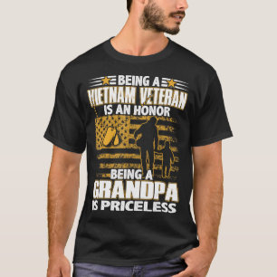 メンズベトナムホテル退役軍人は名誉のおじいさんである Tシャツ