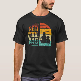 メンズリールカッコいいパパ父の日魚釣りパパ Tシャツ