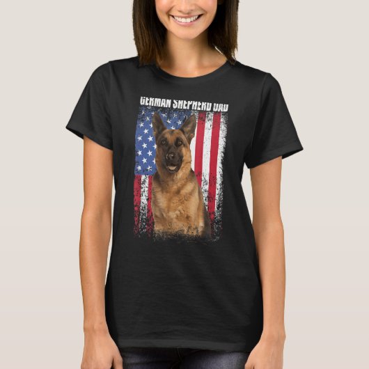 メンズレトロアメリカ国旗のドイツの羊飼いパパ Tシャツ (正面)