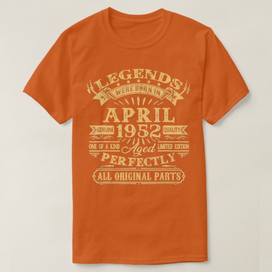 メンズ生まれレジェンドは1952年4月70誕生日 Tシャツ (デザイン正面)